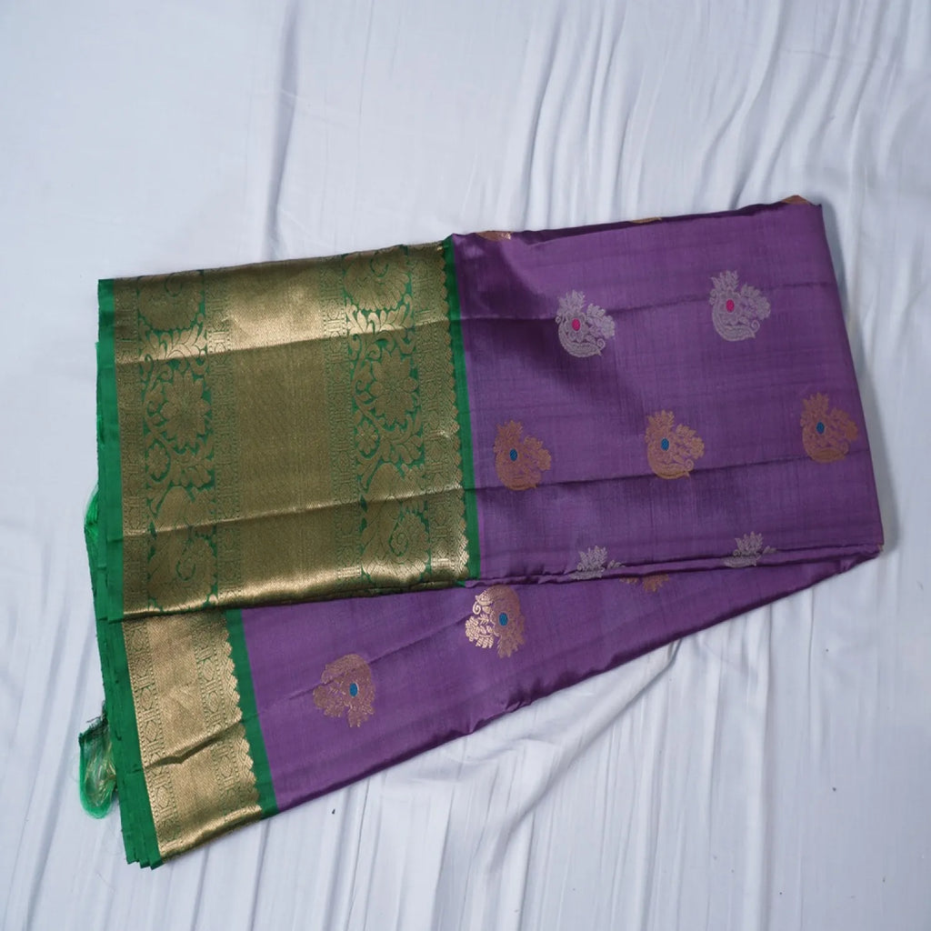 Gadwal Pure Silk Saree – Handwoven Lavender with Green Kanchi Border