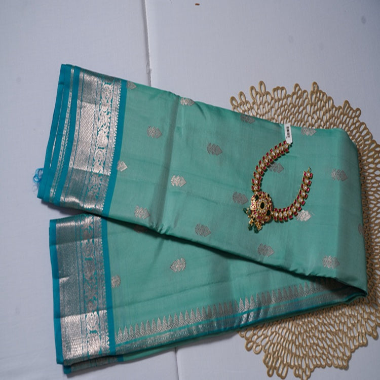Gadwal Pattu Saree – Sea Green with Rich Pallu & Kanchi Border