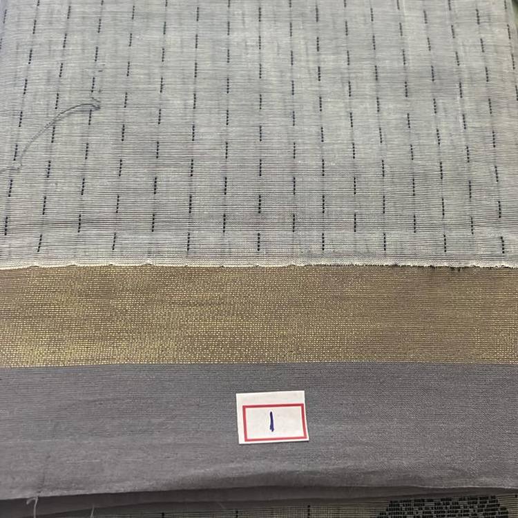 Kanchi cotton- Handweaved-Grey with grey border, raindrops and box kolam design