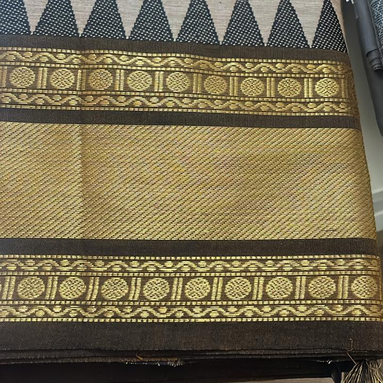 Kanchi cotton saree-Hand weaved-Beige with brown temple border