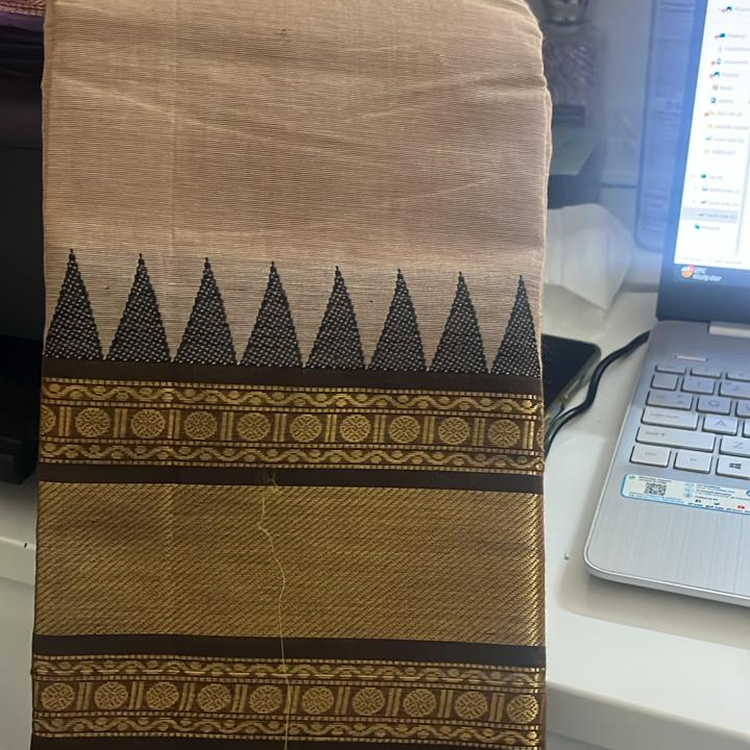 Kanchi cotton saree-Hand weaved-Beige with brown temple border