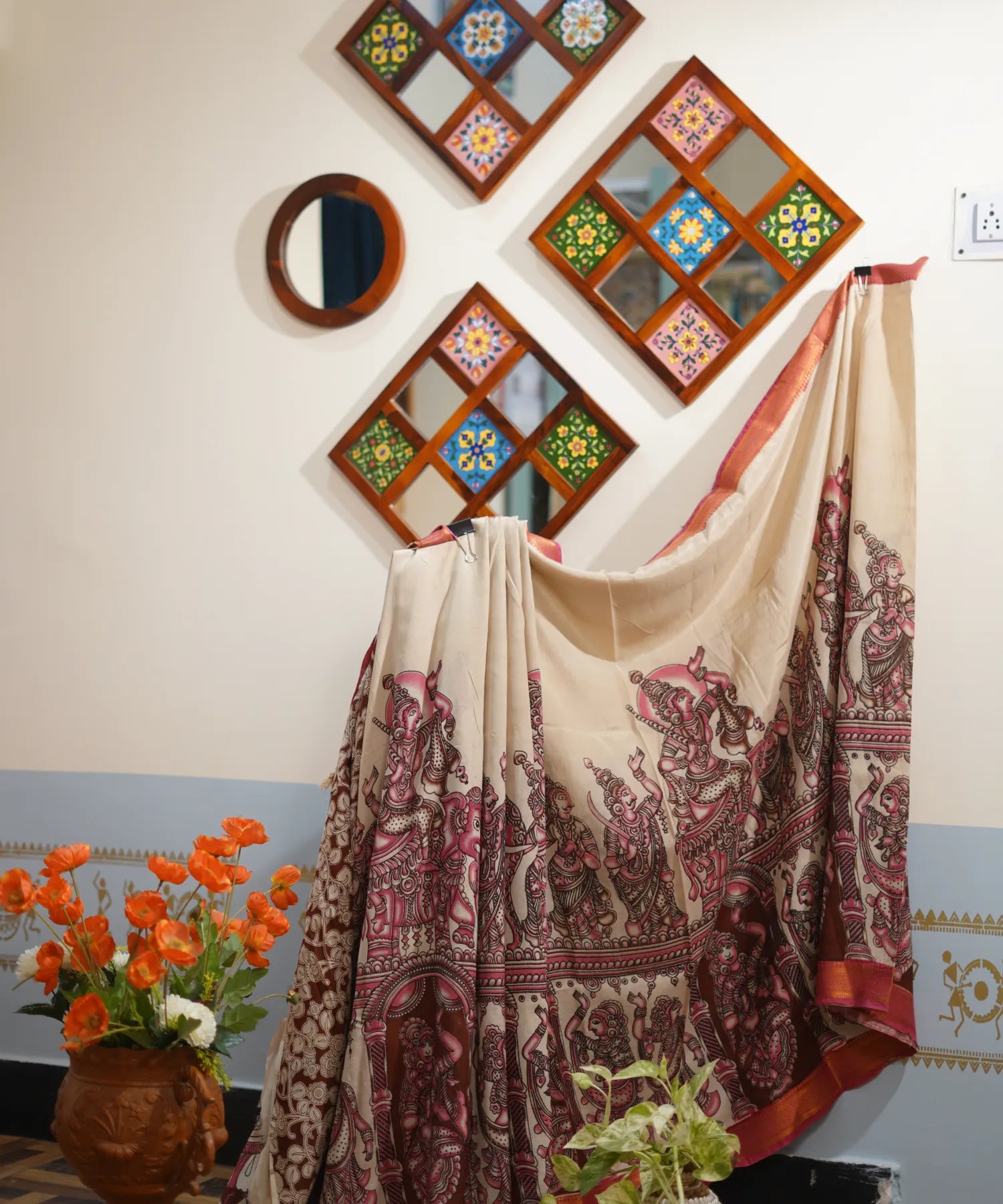 Mangalagiri Silk Fabric – Beige & Pink with Kalamkari Outline Design